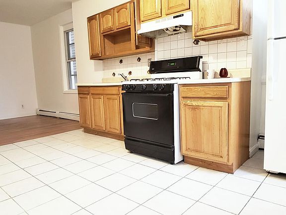 4th image of 41 Wallis Ave APT 3