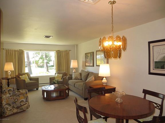 5th image of 994B Argyll Cir