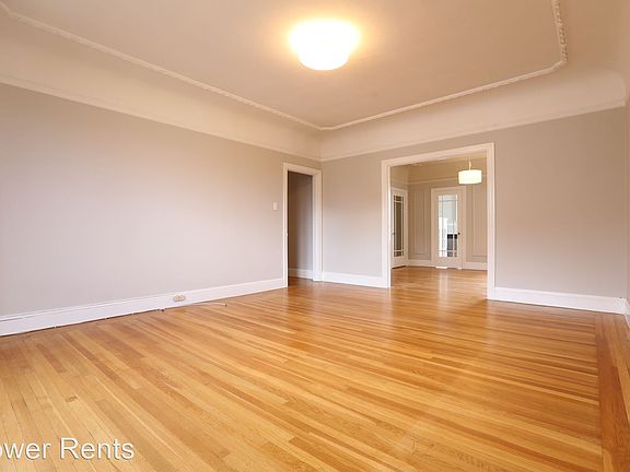 4th image of 2452 Fillmore St APT 3