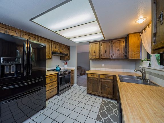 3rd image of 4125 107th Pl NE