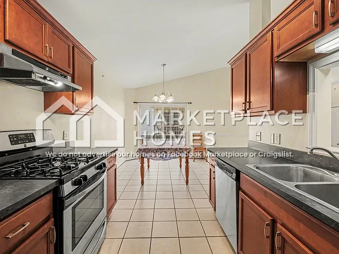 2804 Riversedge Dr — Photo 10