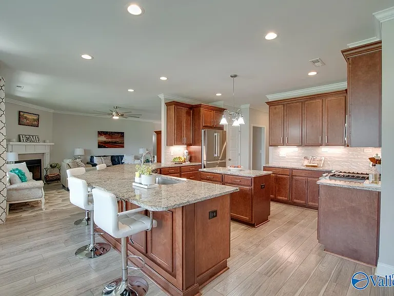 7619 Flint Crossing Cir — Photo 11
