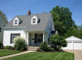 2076 Hawkins Rd, Westlake, OH 44145