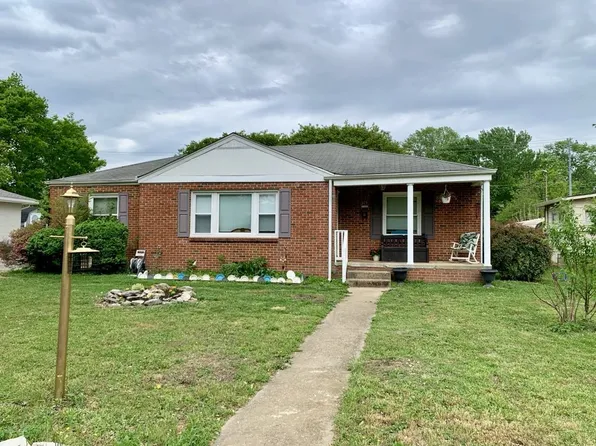 917 3rd Ave, Fayetteville, TN 37334