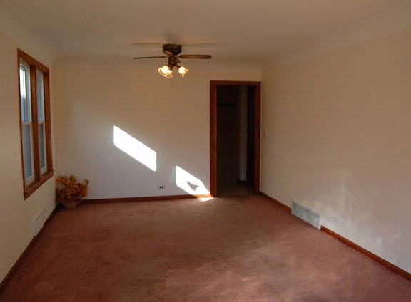 3rd image of 1940 N Newland Ave