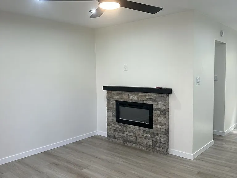 Plum Street Garden Apartments 501 Plum St Capitola, CA 95010 — Photo 21