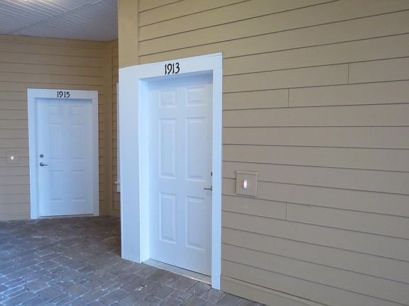 covered entranceway
