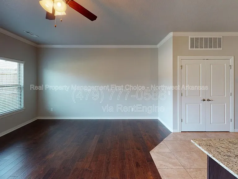 2702 W Kilimanjaro Way — Photo 3