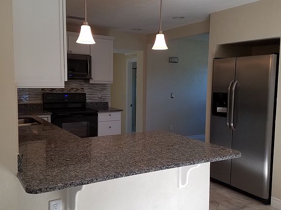 4th image of 622 S Flamingo Dr