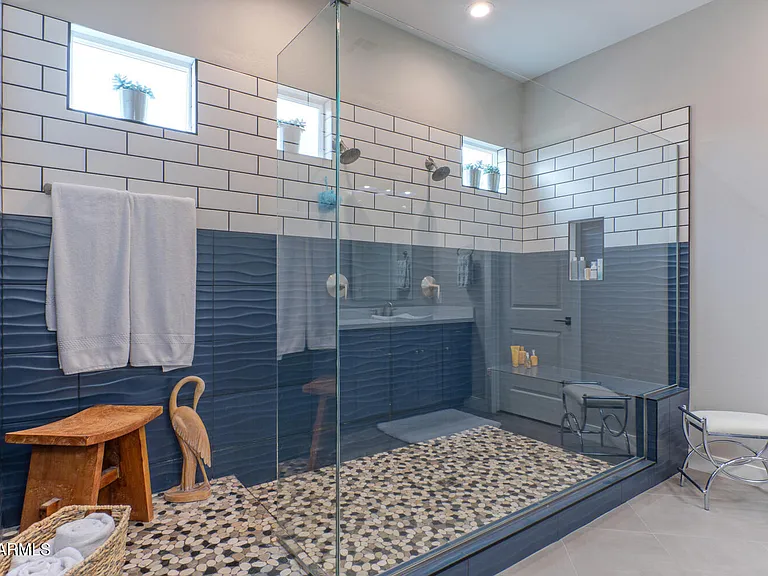 11479 N Luckenbach St — Photo 25