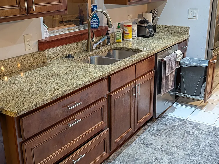 2585 Saint Michel Ave — Photo 9