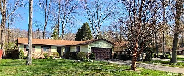 1st image of 4160 Surrey Ln
