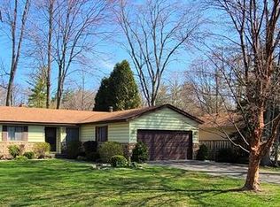 4160 Surrey Ln, Fort Gratiot, MI 48059