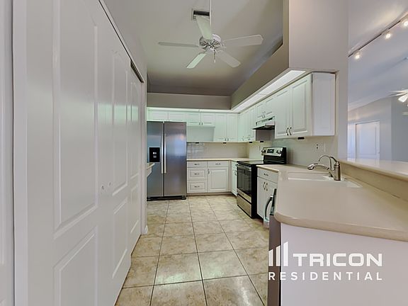 5th image of 203 Broadmoor Ln