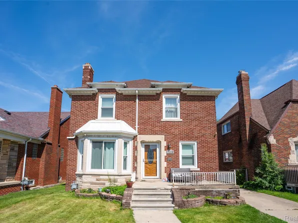 7620 Middlepointe St, Dearborn, MI 48126
