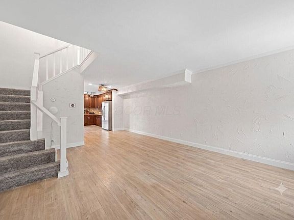 4th image of 493 W 3rd Ave