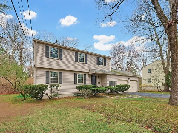 5 Montgomery Dr, Framingham, MA 01701