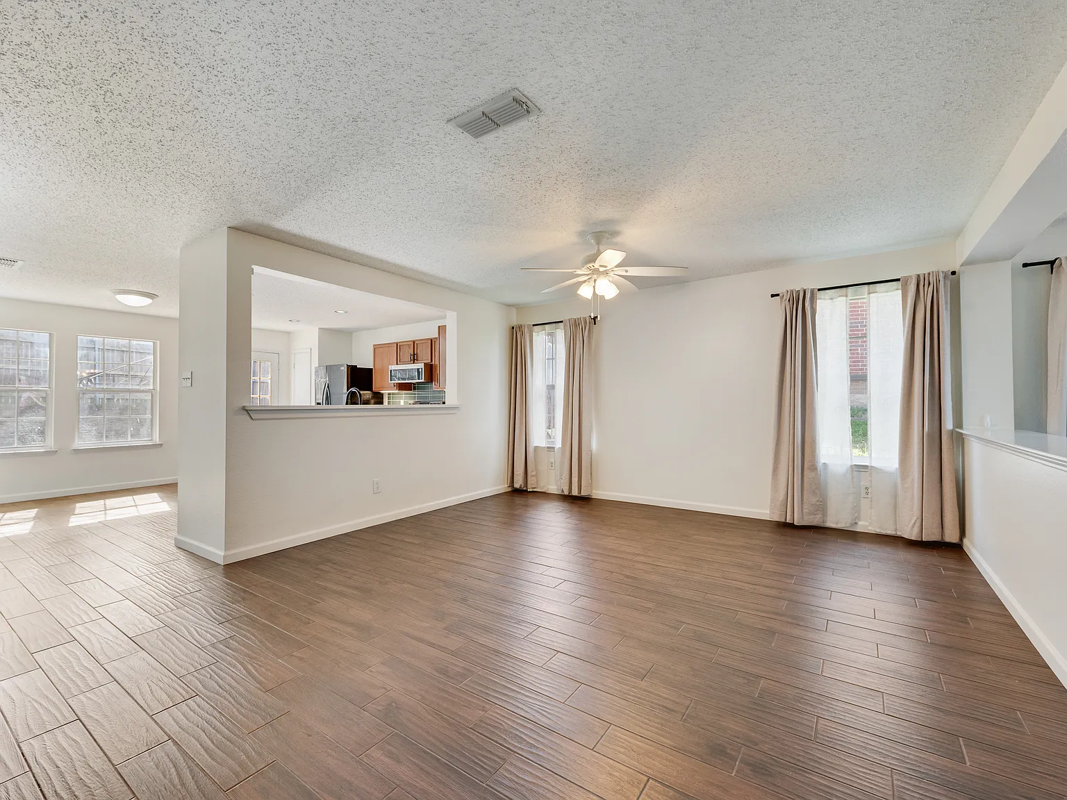 3 bed, 1744 sqft, $2,000 — Photo 4