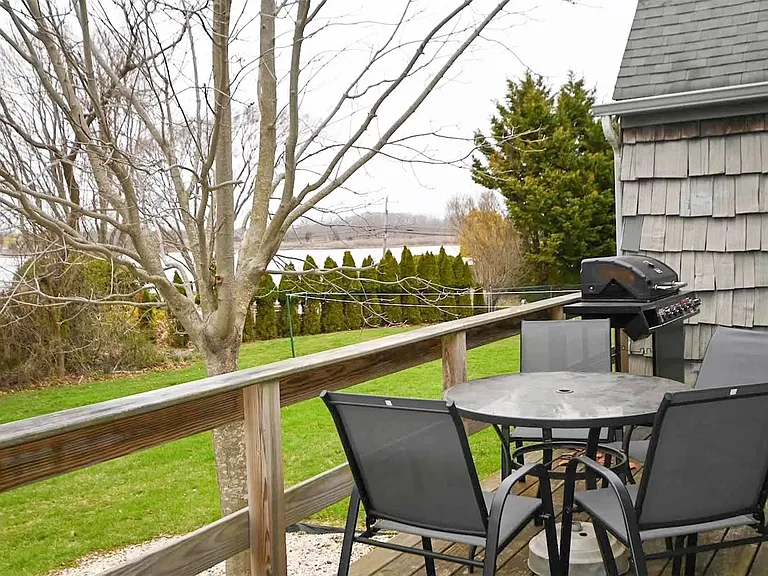 455 Fred St — Photo 15