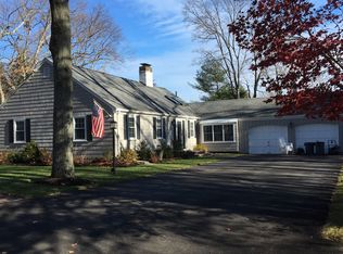 6 Kings Rd, Lynnfield, MA 01940