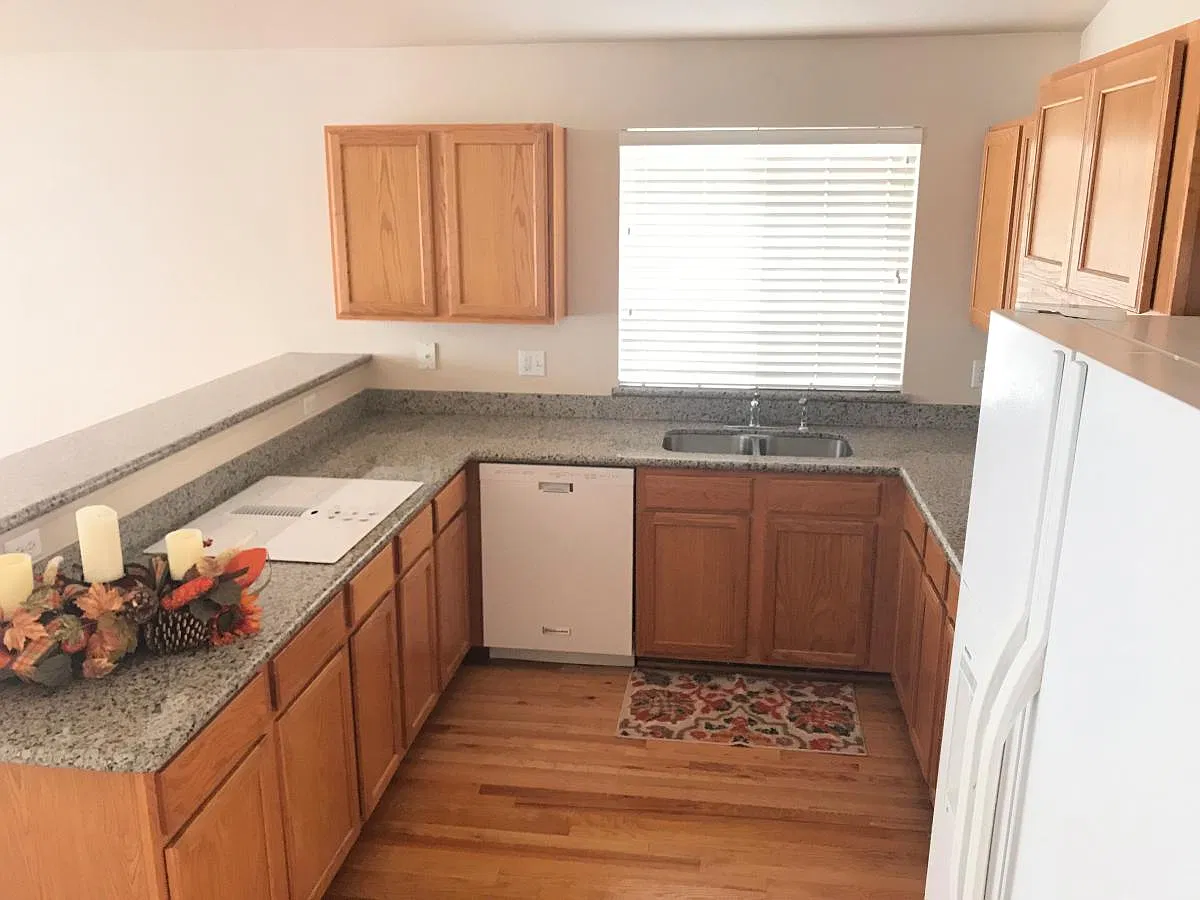 2 bed, 2013 sqft, $3,600 — Photo 3