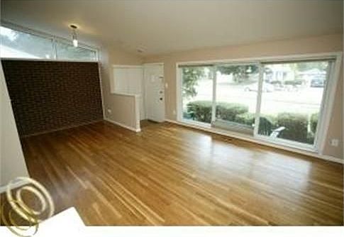 3rd image of 17608 Dolores St