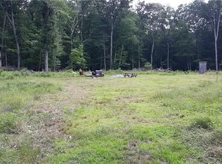 26 Parkwood Rd, Sprague, CT 06330