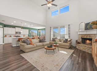 3725 Ranchers Rdg, Krum, TX 76249