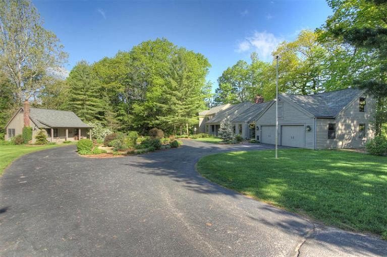 1st image of 10479 Braska Ave