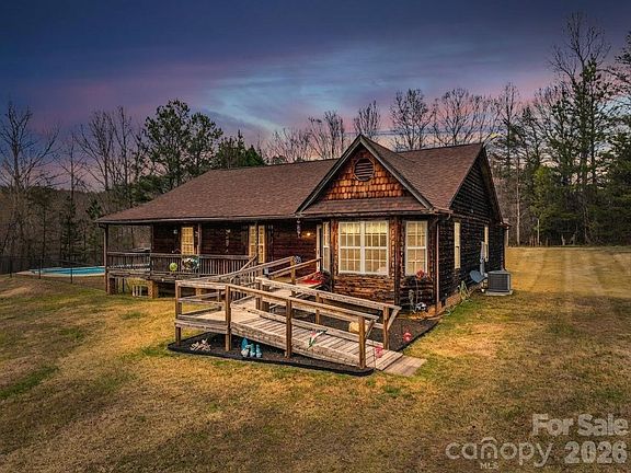 2nd image of 308 Frog Hollow Rd