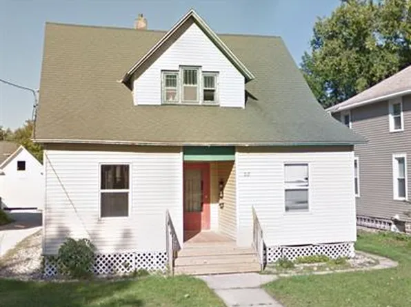 Gem Lake - 217 6th Avenue Northwest