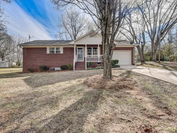 609 S Valley St, Landis, NC 28088