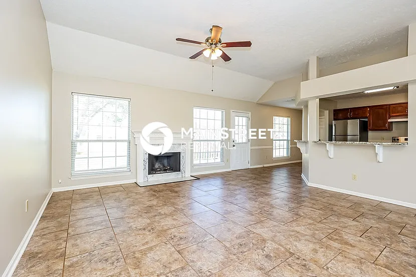 591 Hollandale Rd — Photo 4