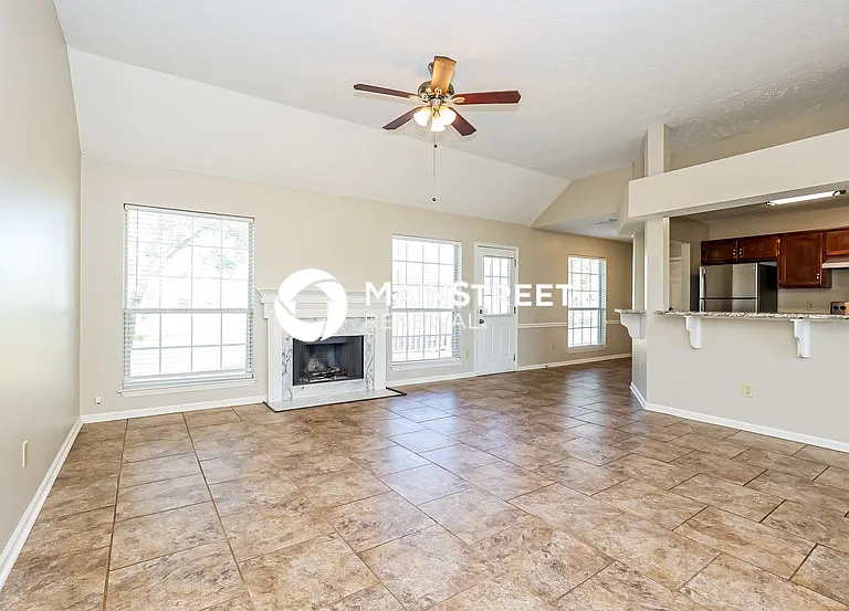 591 Hollandale Rd — Photo 4