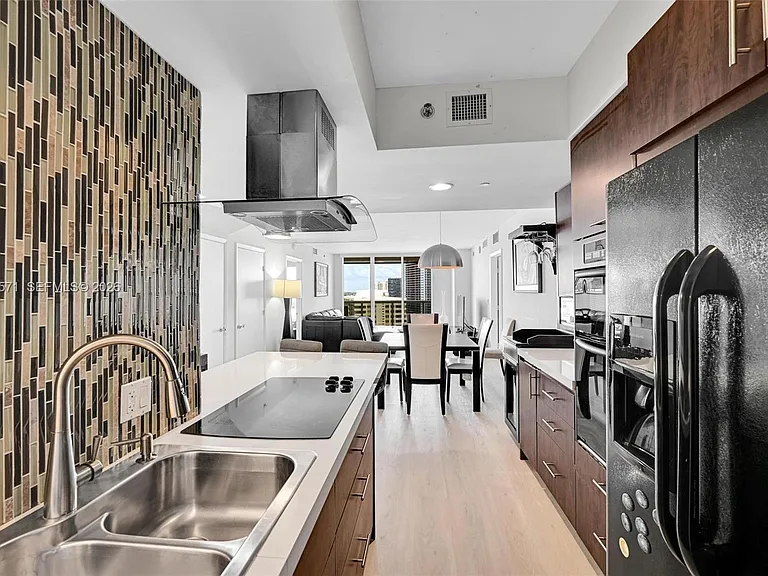 1850 S Ocean Dr #1907 — Photo 3
