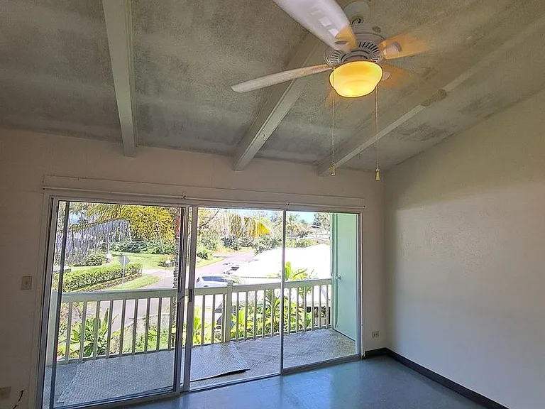 1303 Kalanianaole St #7 — Photo 8