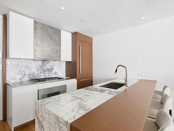 2nd image of 75 Kenmare St #2C