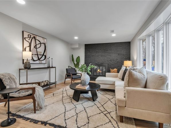 4 Cambridge Sq, Buffalo, NY 14221