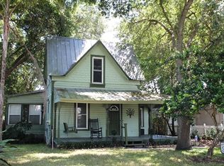 118 E Oakland Ave, Oakland, FL 34760