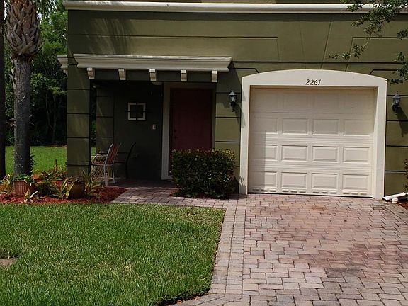 2nd image of 2261 SW Marshfield Ct