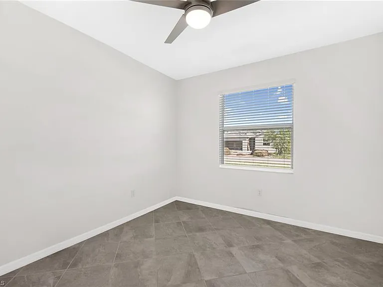 2672 Vine Ave — Photo 16