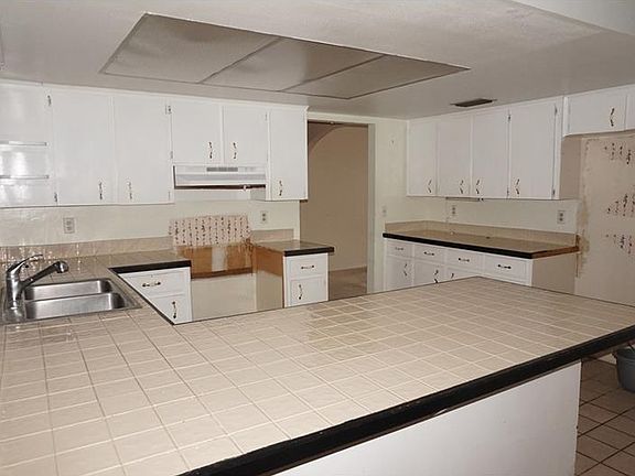 4th image of 4914 Foxrun Pl