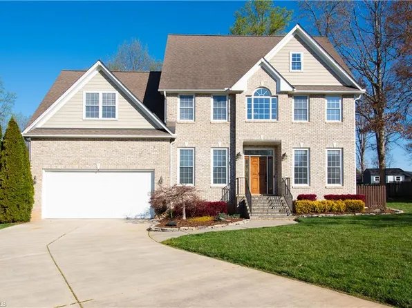 4716 Clifton Park Dr, Jamestown, NC 27282