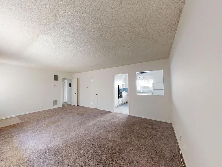 2266 Del Mar — Photo 15
