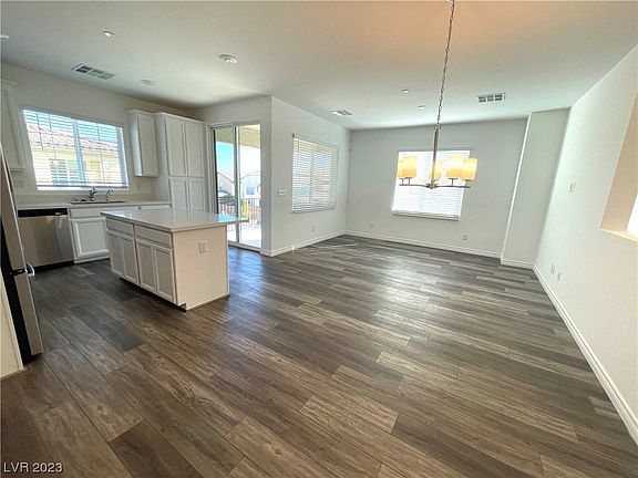 3rd image of 25 Barbara Ln #48
