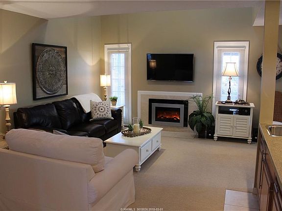 2nd image of 70 Shipyard Dr APT 114