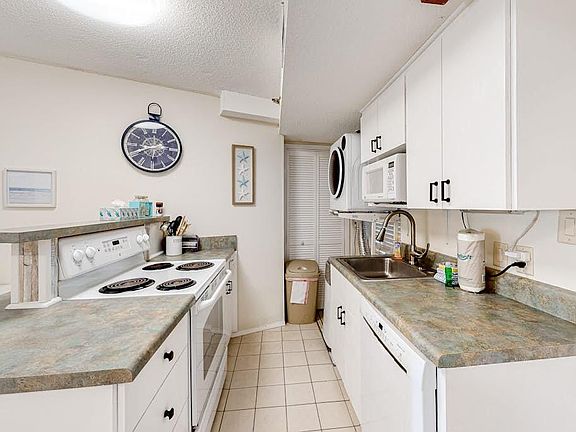 3rd image of 4715 Thomas Dr #Cc-3