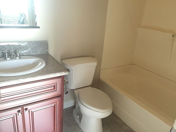 5th image of 1030 E Green St #7B