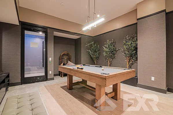 Rented by EXR | media 15