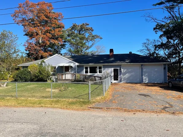 73 Crystal Lake Dr, Carver, MA 02330